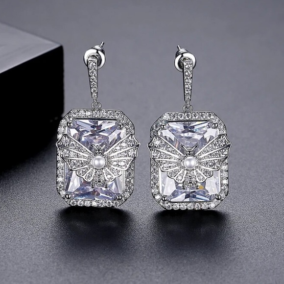 The Niessia Butterfly Zircon Earrings - Picture 3 of 6